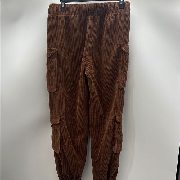 Forever 21 Brown Cargo Pants Relaxed Fit - Picture 6 of 7
